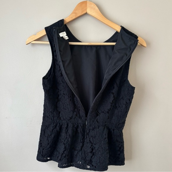 J.CREW Black Floral Lace Peplum Top Women’s Size 2 Sleeveless Blouse - Picture 7 of 7
